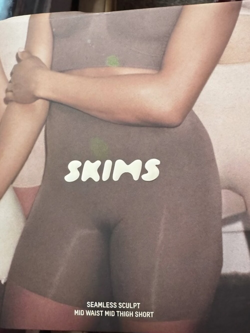 SKIMS Seamless Sculpt Mid Waist Mid Thigh Shapewear Shorts – Brown/Taupe